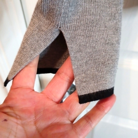 Philosphy Sweater - Picture 6 of 9